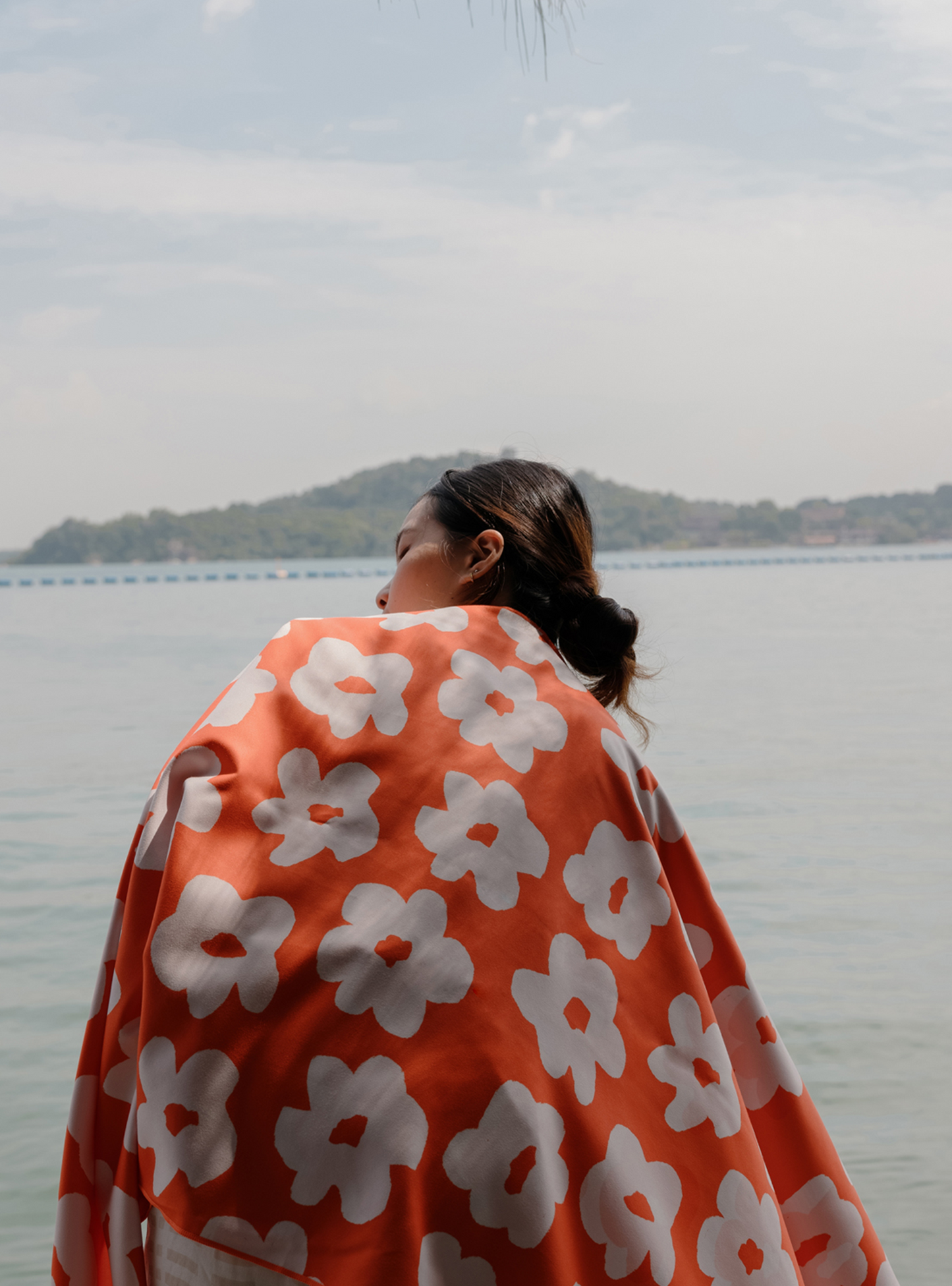 Travel Towel (Daisies Scarlet)